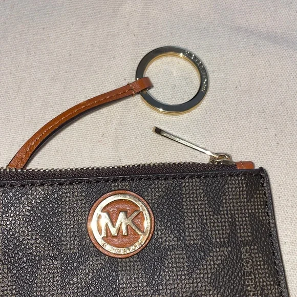 Michael Kors Coin Pouch Keyring NWOT. Brand new never used. DISCOUNTED SHIPPING! - Picture 3 of 8